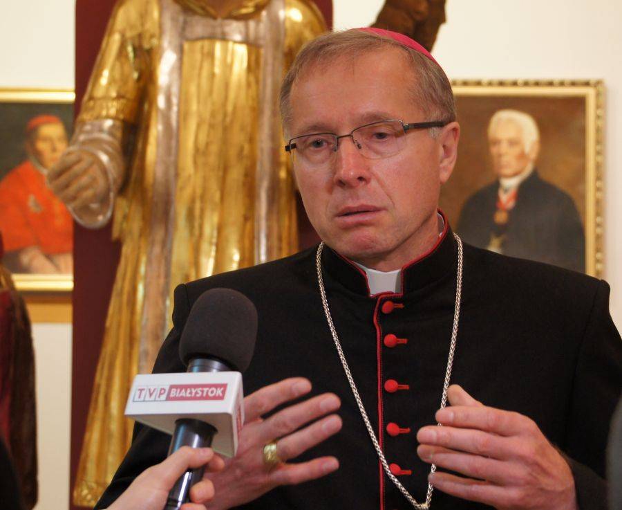 Kościół może pomóc matkom w trudnej sytuacji- zapewnia biskup