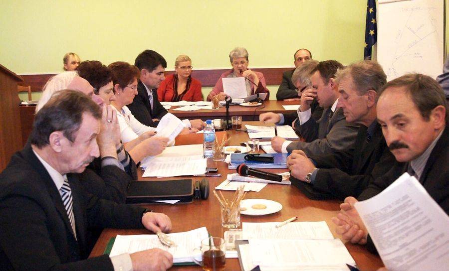 Koniec konfliktu w Gminie Łomża? Zobacz ostrą wymianę zdań na sesji rady gminy!- VIDEO