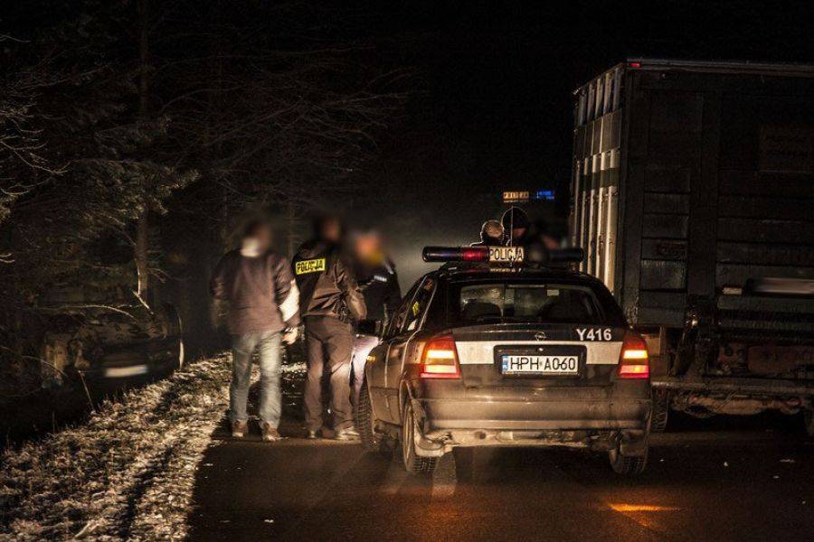 Wciąż trwają poszukiwania sprawców napadu na konwój z pieniędzmi