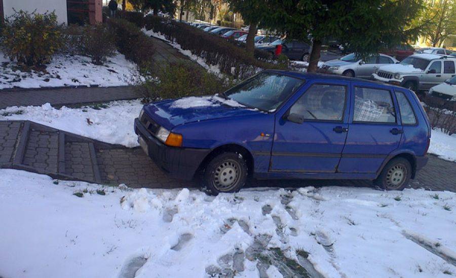 [VIDEO+FOTO] Łomżyńscy mistrzowie parkowania A.D. 2012