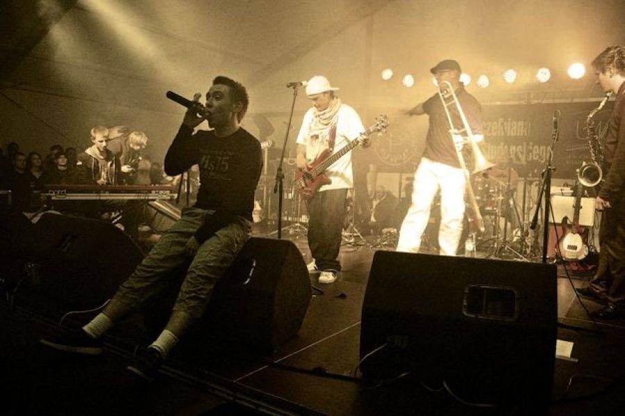 Koncert Enej. Bilety jeszcze są do kupienia.