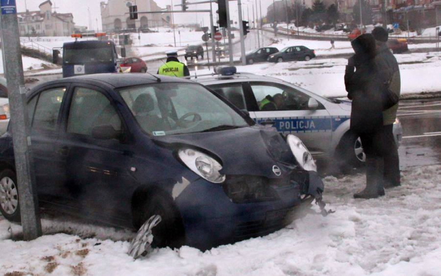 Młoda dziewczyna spowodowała wypadek- FOTO