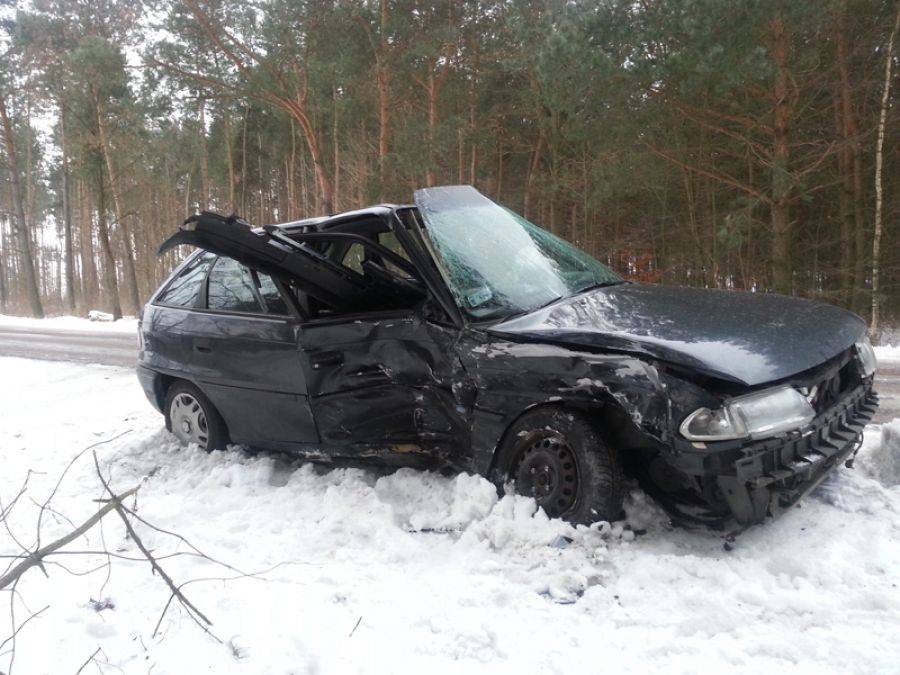 Czołowo uderzył w hondę- FOTO