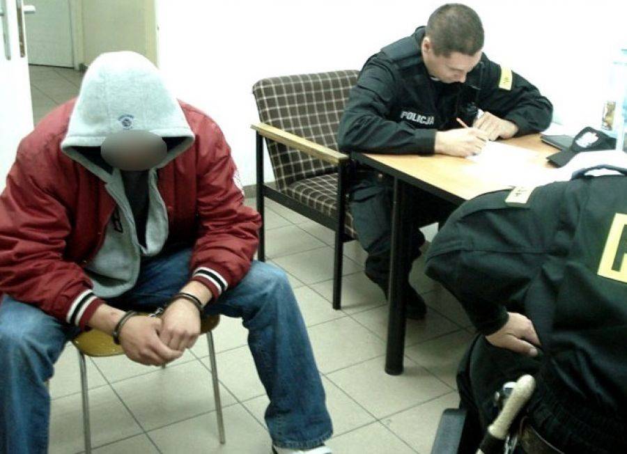 Policja ujęła sprawców napadu na sklep przy ul. Mazowieckiej. Jeden ma zaledwie 15 lat!
