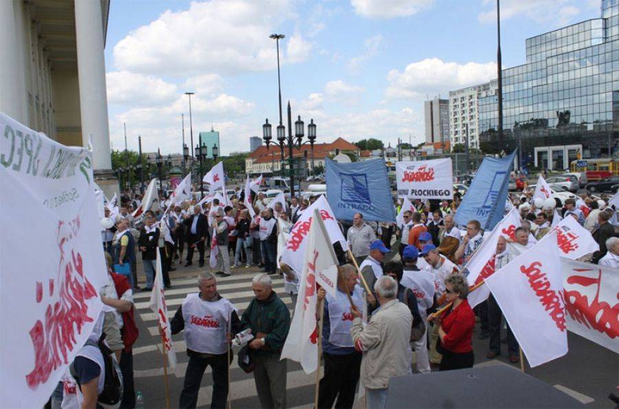 Henryk Piekarski: To ostrzeżenie dla rządu.Trwa największy protest od lat.