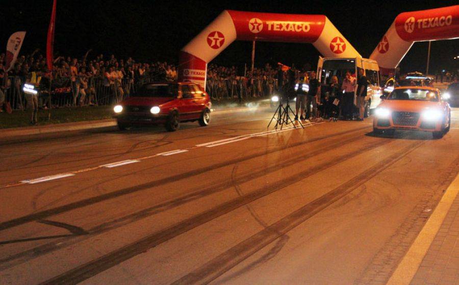 Samochodowe wyścigi nocą- już w sierpniu