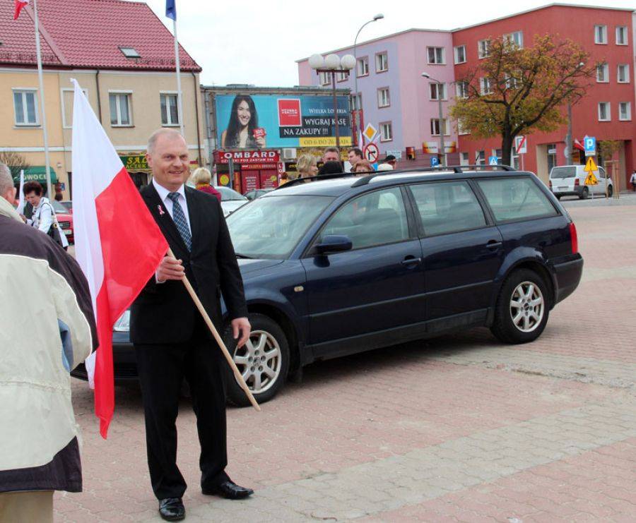 Poseł Kołakowski: Na wywieszenie flagi każdy dzień jest odpowiedni- FOTO