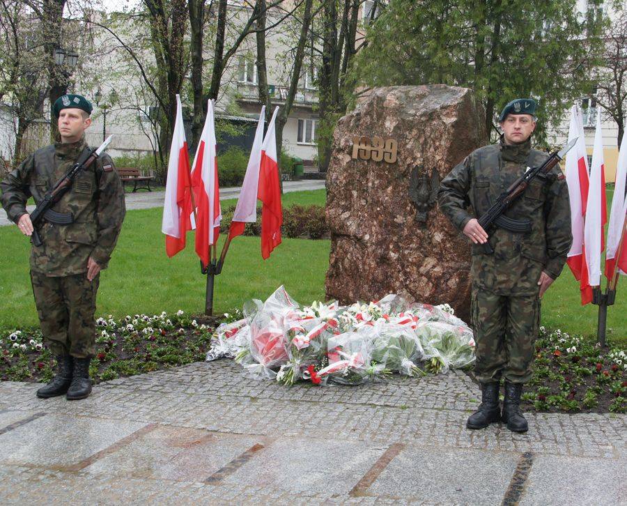 [VIDEO+FOTO] Rocznica w deszczu. Prezydent zaapelował o zgodę