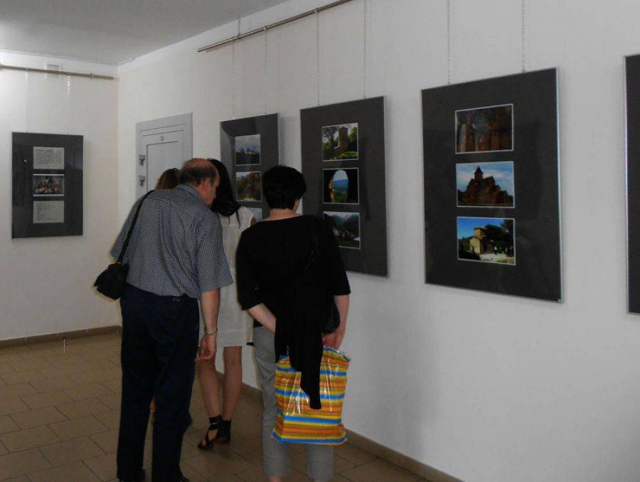 Nauczycielka za obiektywem. Efekty można oglądać na wystawie- FOTO