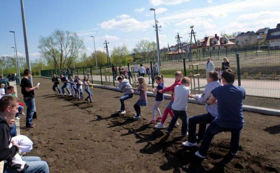 Dzień Dziecka na sportowo. Czeka basen i zabawa na bulwarach.