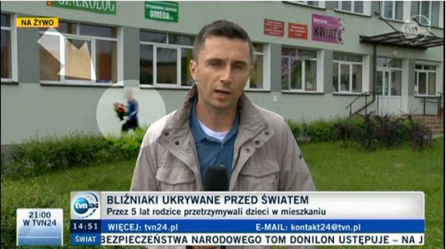 Kamera TVN nagrała kradzież. Złodziej ukradł bukiet z łomżyńskiej kwiaciarni. 