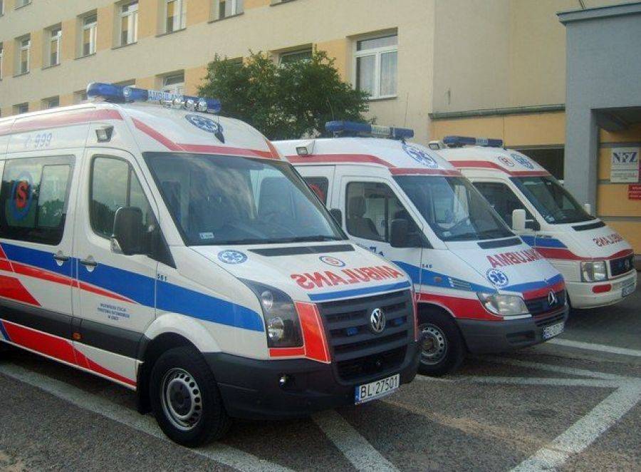 Pogotowie w sądzie. Pozywa NFZ.