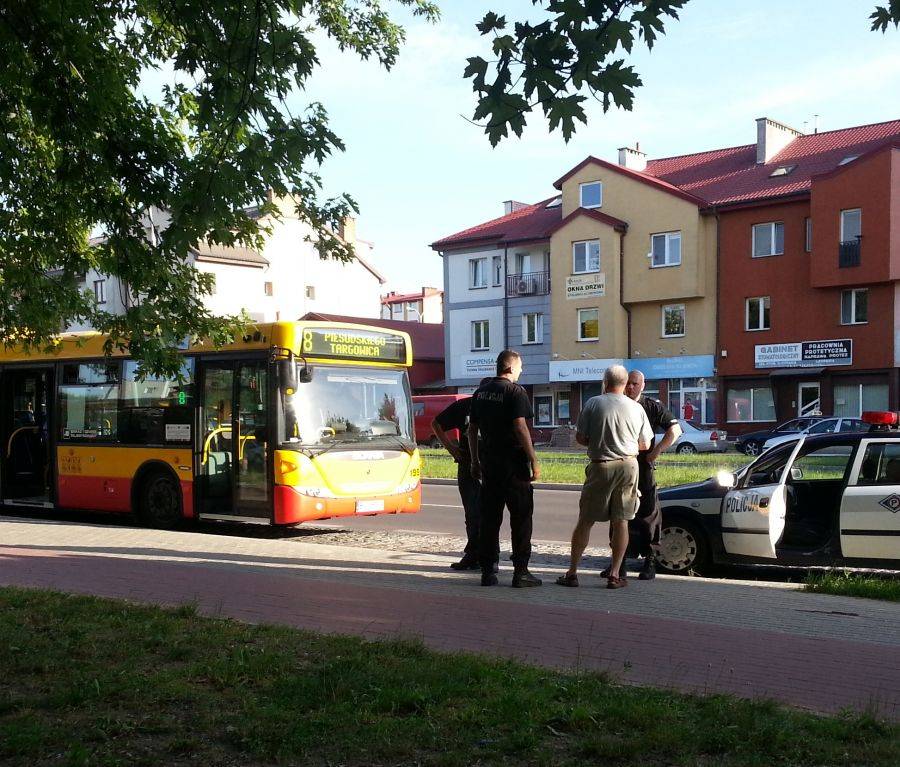 Pijany pasażer niszczył autobus