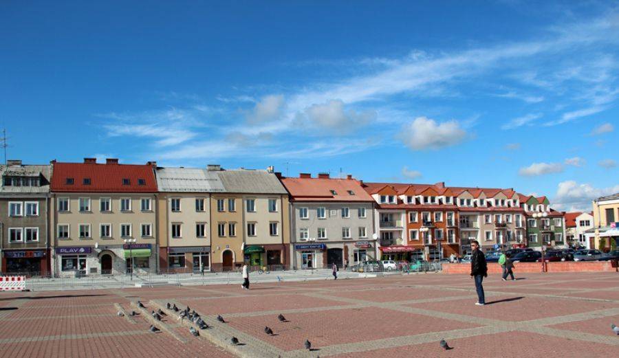 [VIDEO] Stary Rynek pod ochroną? Radni domagają się wyproszenia kloszardów.
