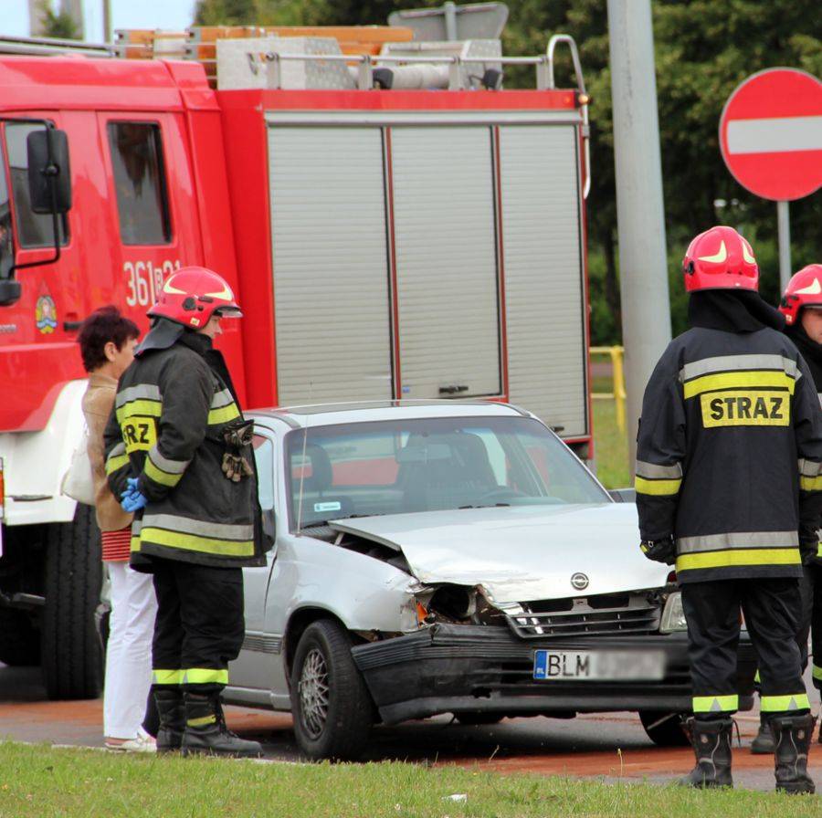 Wjechał na czerwonym i spowodował kolizję [FOTO]