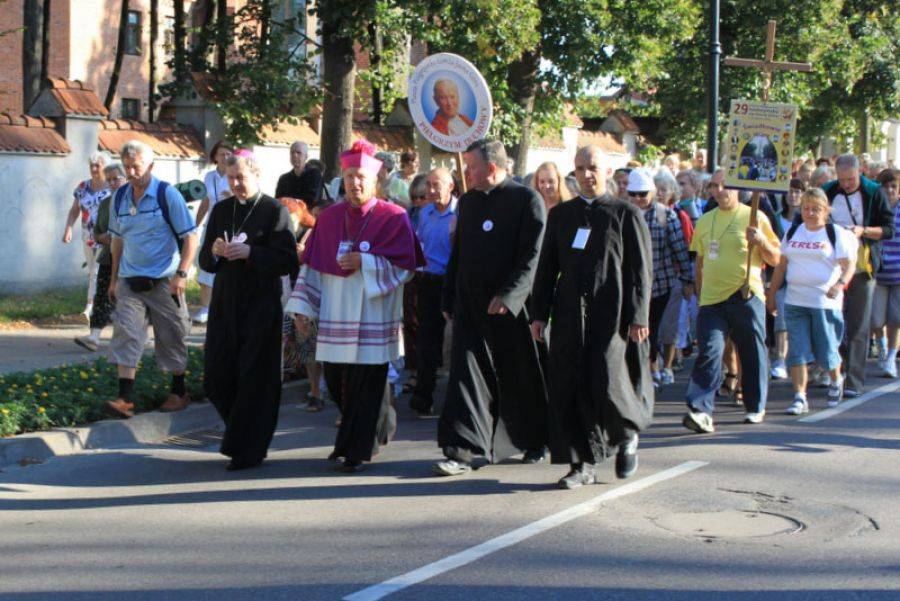 [VIDEO+FOTO] Przed nimi ponad 400 kilometrów