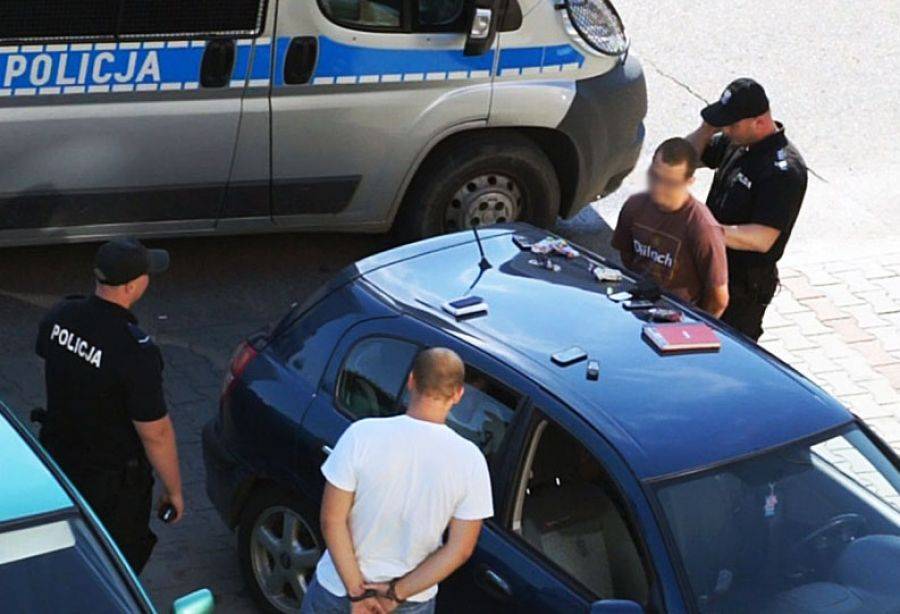Narkotyki należały do kierowcy nissana. Wracamy do tematu- VIDEO