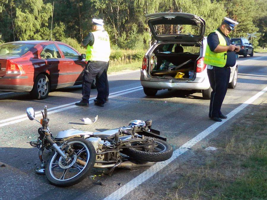 Motocyklista ranny w wypadku- FOTO
