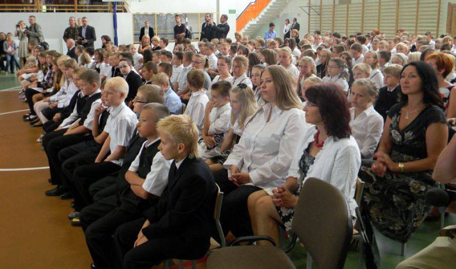 W szkole nawet pięciolatki. Ponad 11 tys. uczniów rozpoczyna kolejny rok.