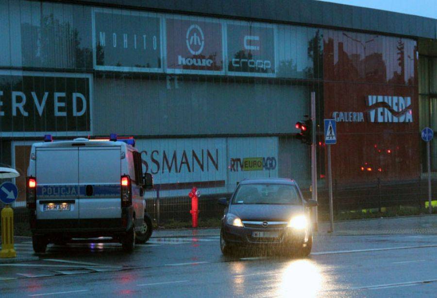 Sprawców ewakuacji wciąż brak