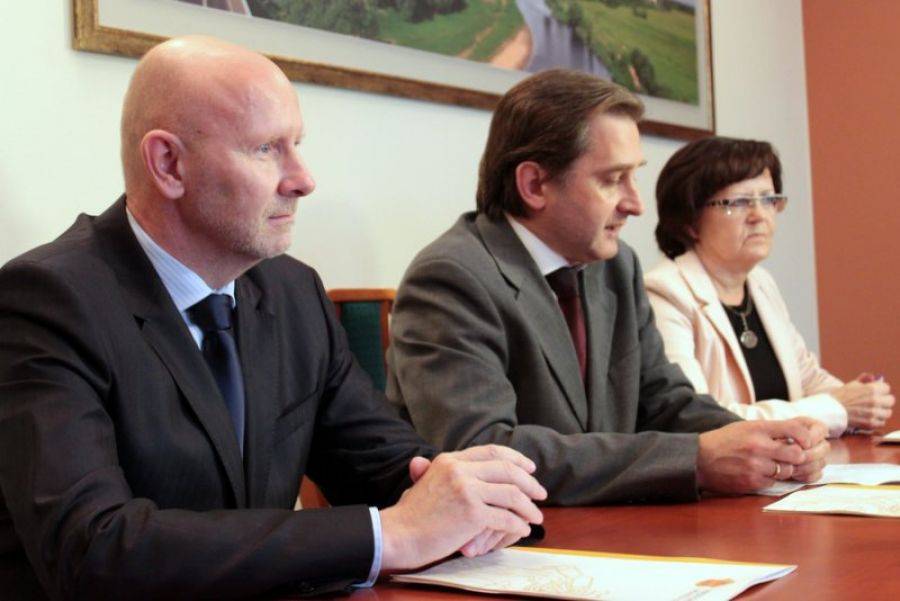 [VIDEO+FOTO] Zbudowali basen i Venedę, teraz zbudują halę przy II Liceum