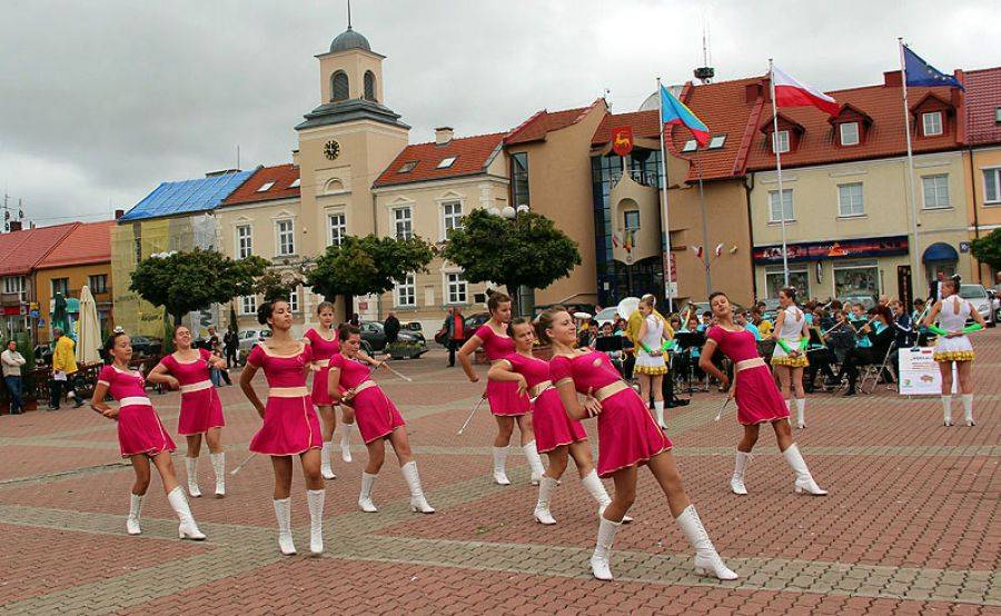 Nie siedź w domu! Zostań mażoretką!