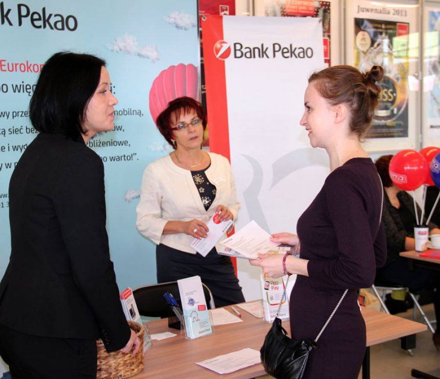 O pracę trzeba się postarać. Studenci zaczynają poszukiwania. [FOTO]