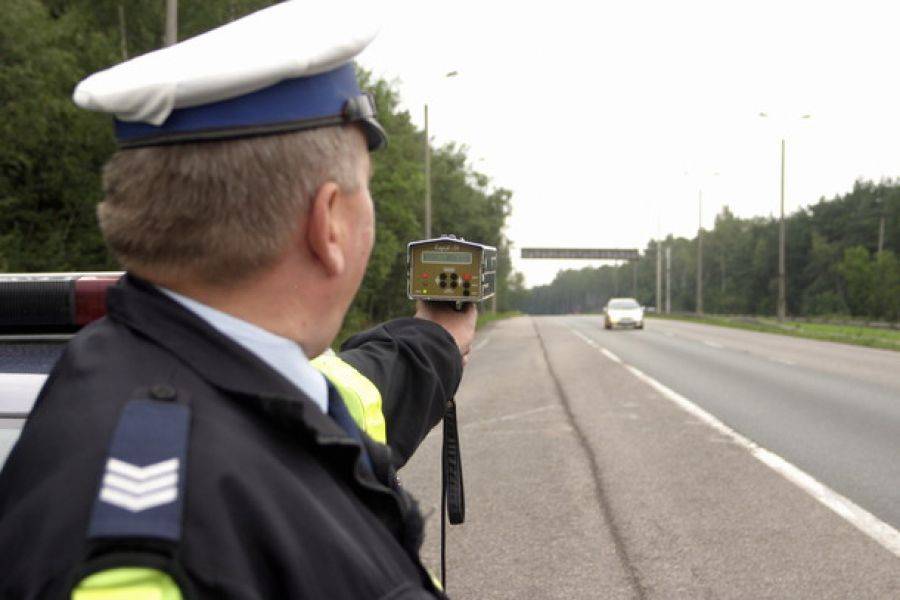 Setki policjantów wyjdzie na drogi