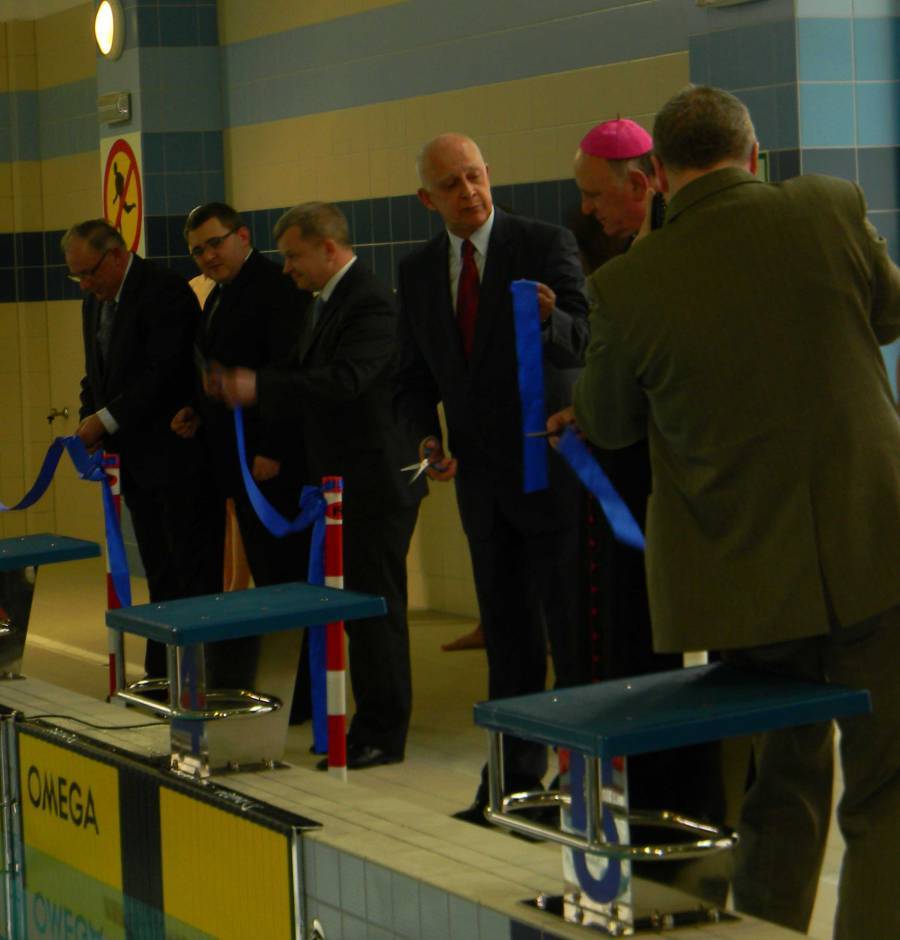 Nowy basen oficjalnie otwarty- galeria FOTO