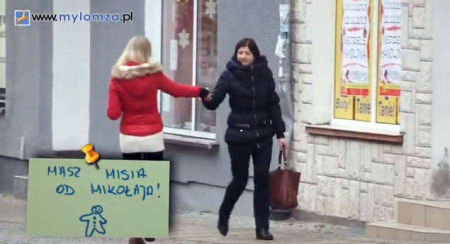 Pogodne Karteczki dla pochmurnej Łomży. Zobacz, jak reagowali łomżyniacy! [VIDEO]