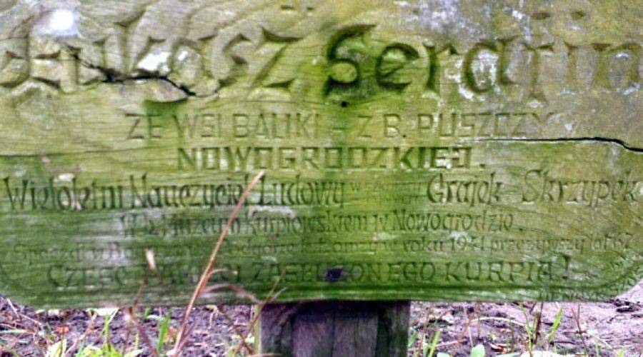 Niezwykły nagrobek odnaleziony. Projektował go Hitler.