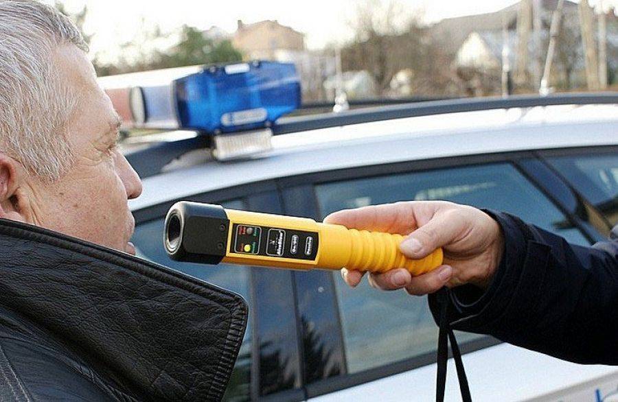 Ustawili się na dwóch rondach. Nikt nie przejechał bez dmuchnięcia.