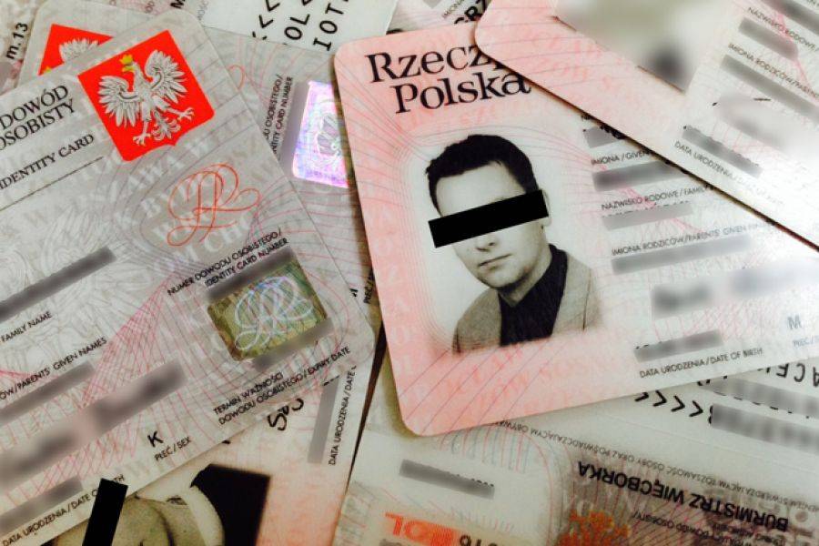 Chciał zaciągnąć raty na ukradziony dowód. Trafił na znajomego.