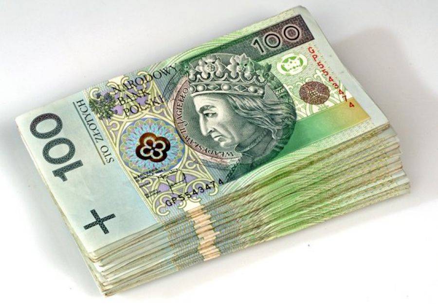 Skazana wójt dostała podwyżkę. Zarobi 1200 złotych więcej.