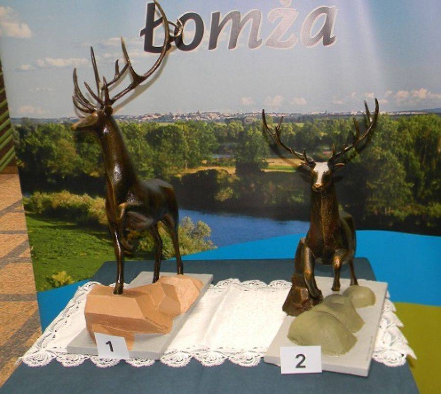 Pomysł budowy pomnika jelenia wraca. Wkrótce ruszy zbiórka pieniędzy.