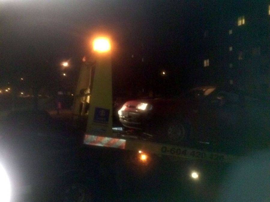 Pijany kierowca szalał na placu zabaw [FOTO]