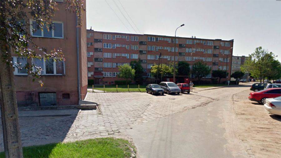 Rodzina ma wynieść się choćby na bruk. Nie mogą dłużej zajmować mieszkania.