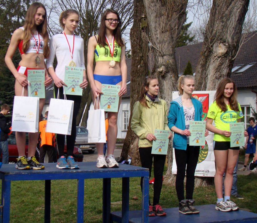 Łomżyńscy biegacze z medalami [FOTO]