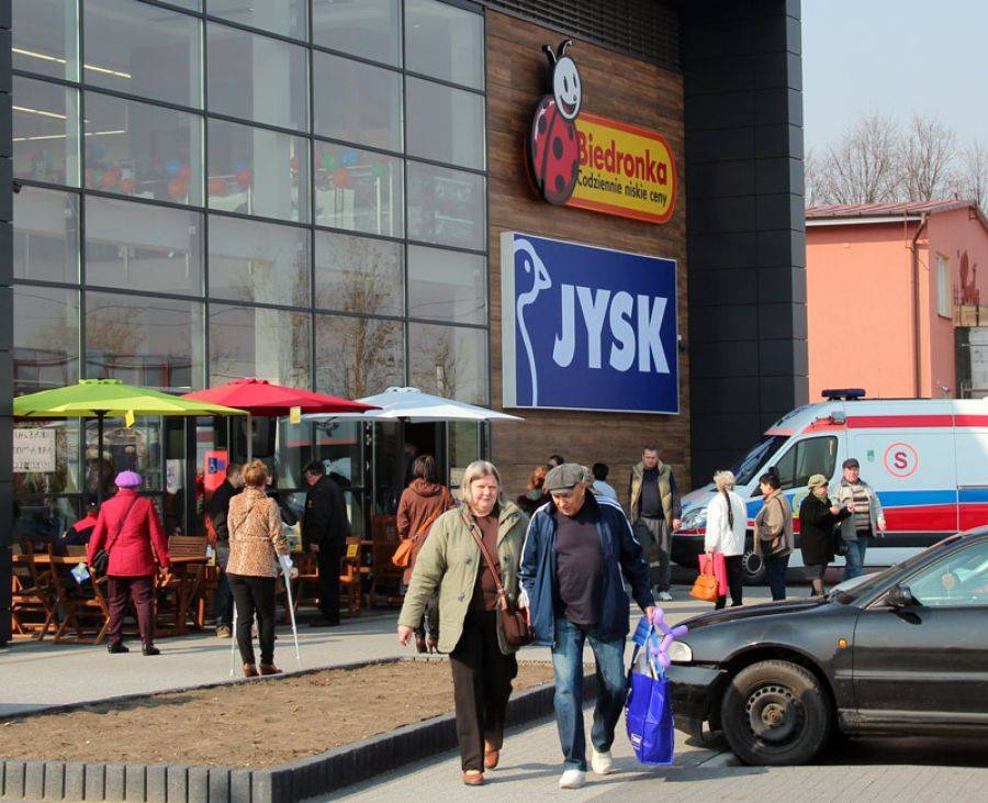 Jysk otwarty. W sklepie tłumy. [FOTO]