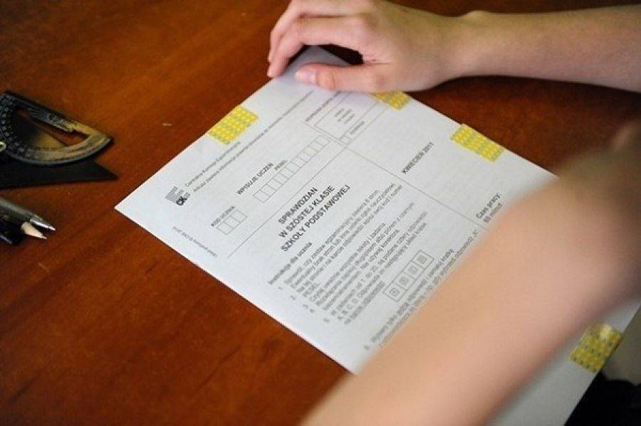 Szóstoklasiści piszą, reszta ma wolne