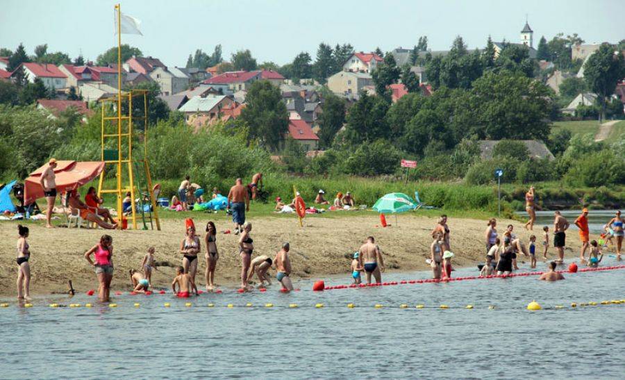 Plaża ruszy w połowie czerwca. Ratownicy będą patrolować całą miejską Narew.