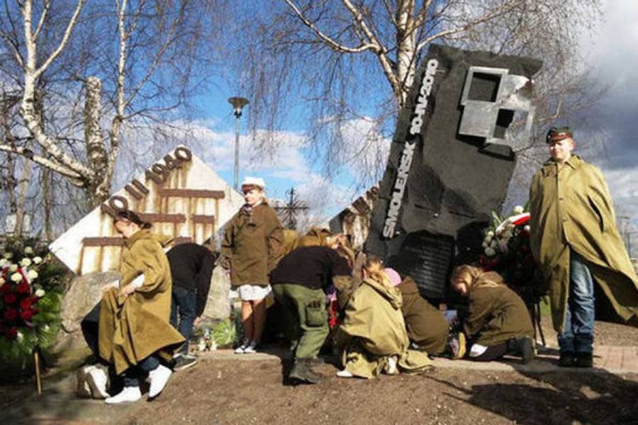 Harcerze zakończyli rok żałoby po śp. Lechu Kaczyńskim - galeria FOTO