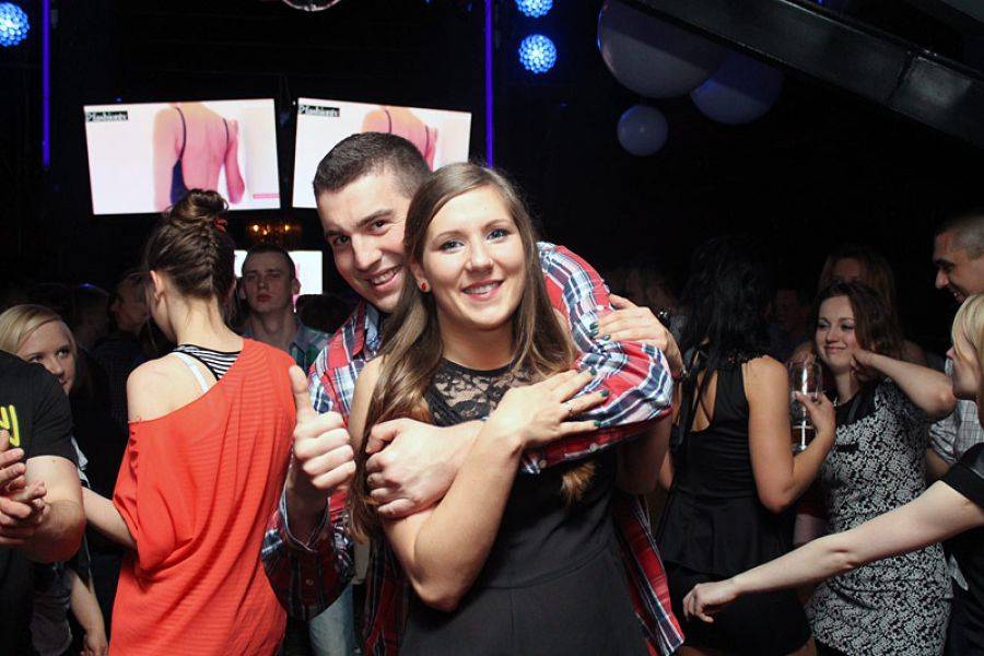 Zrezygnowali z grilla, poszli do klubu. Majówka studentów PWSIiP. [FOTO]