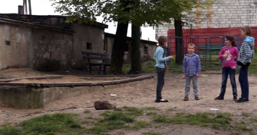 Zapomniany zakątek Łomży. Chcą go zmienić dla swoich dzieci. [VIDEO]
