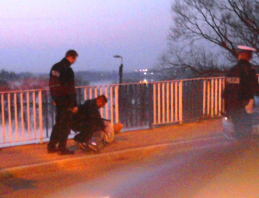 Bandyci ujęci. Zdjęcia z szybkiej akcji policji. FILM