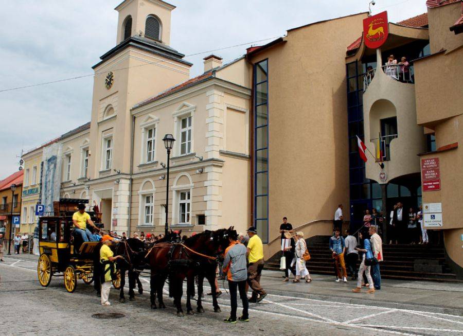 Z Sankt Petersburga do Łomży konno. Kilkaset kilometrów w dyliżansie.