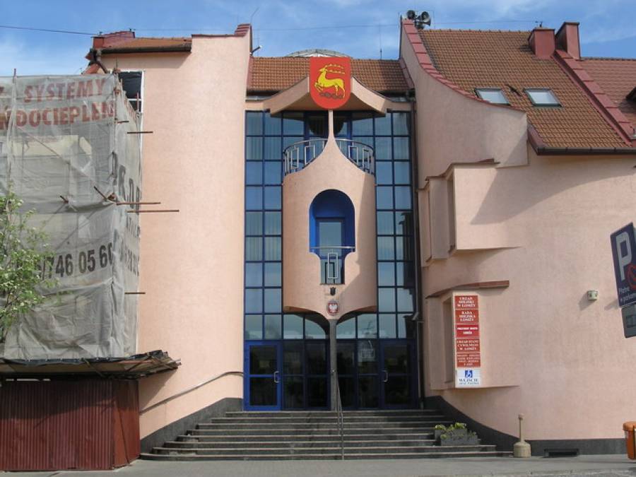 Rewolucja w ratuszu: dłuższe godziny pracy, zmiany kadrowe