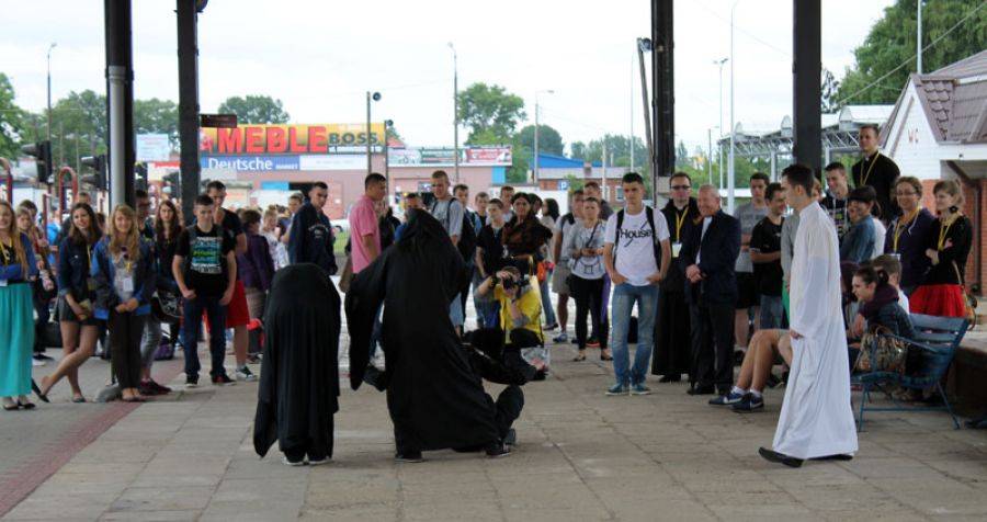 W dwa dni chcą zewangelizować miasto. Wolontariusze wyszli na ulice.