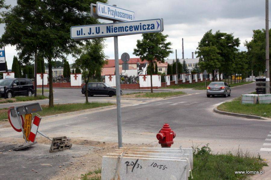 Dziś uważaj na ul. Przykoszarowej. Drogowcy przenoszą się na kolejny fragment.