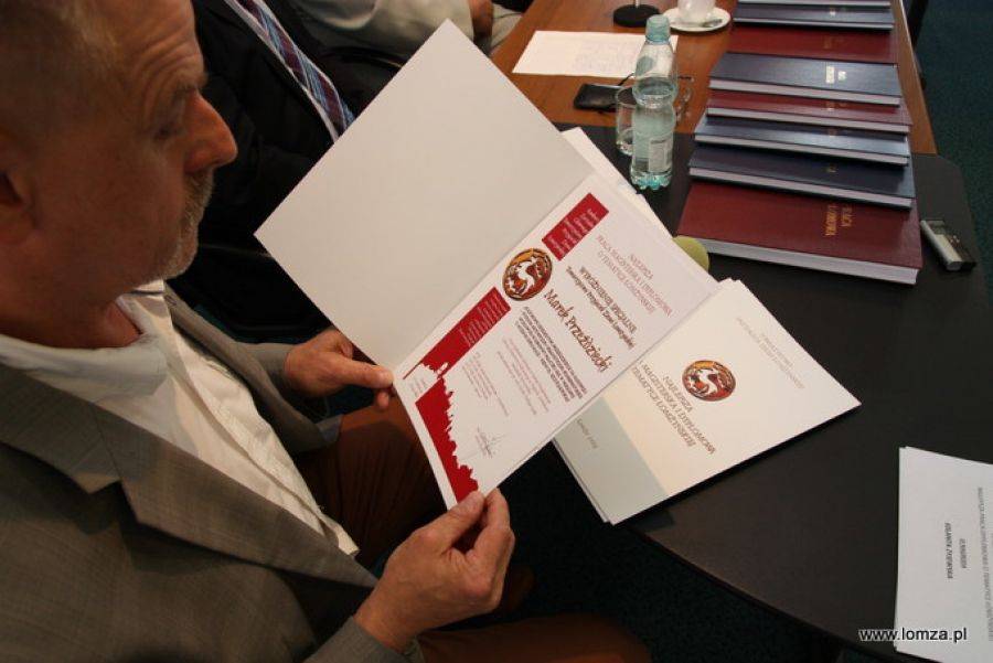 O Łomży warto pisać. Autorzy najlepszych prac dyplomowych dostali nagrody.